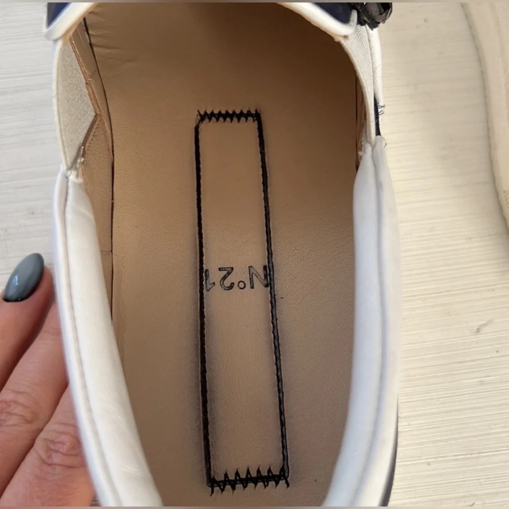 No. 21 stylish women’s platform shoes